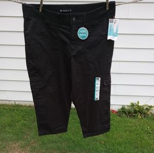 NWT 98% Cotton Lee Womens Relaxed Capris size 14M